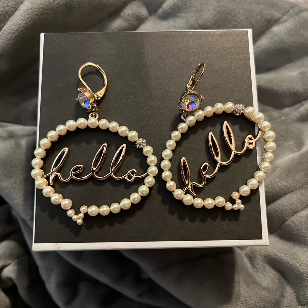 BETSEY JOHNSON ‘Hello’ bubble earrings